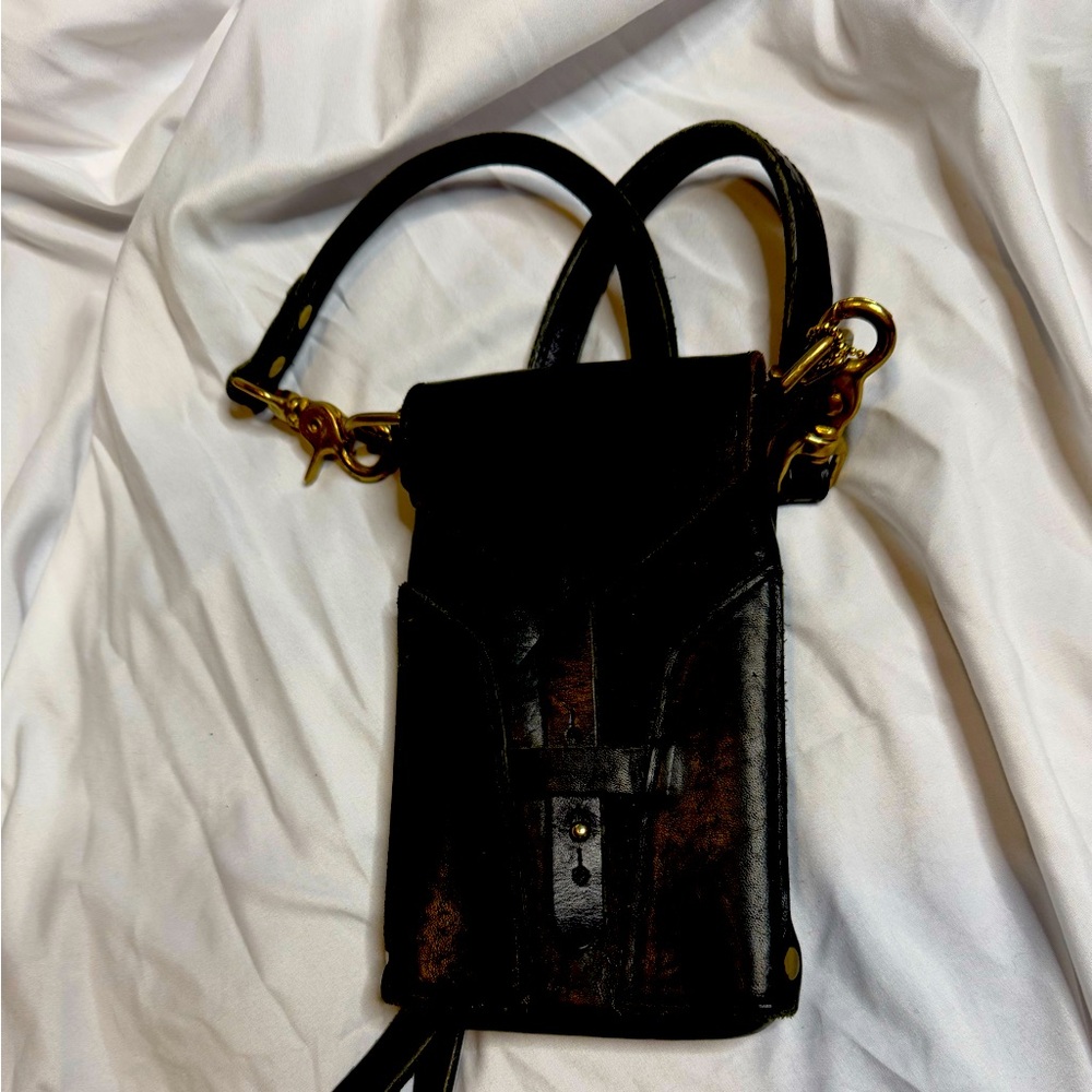 Seel Phone Crossbody